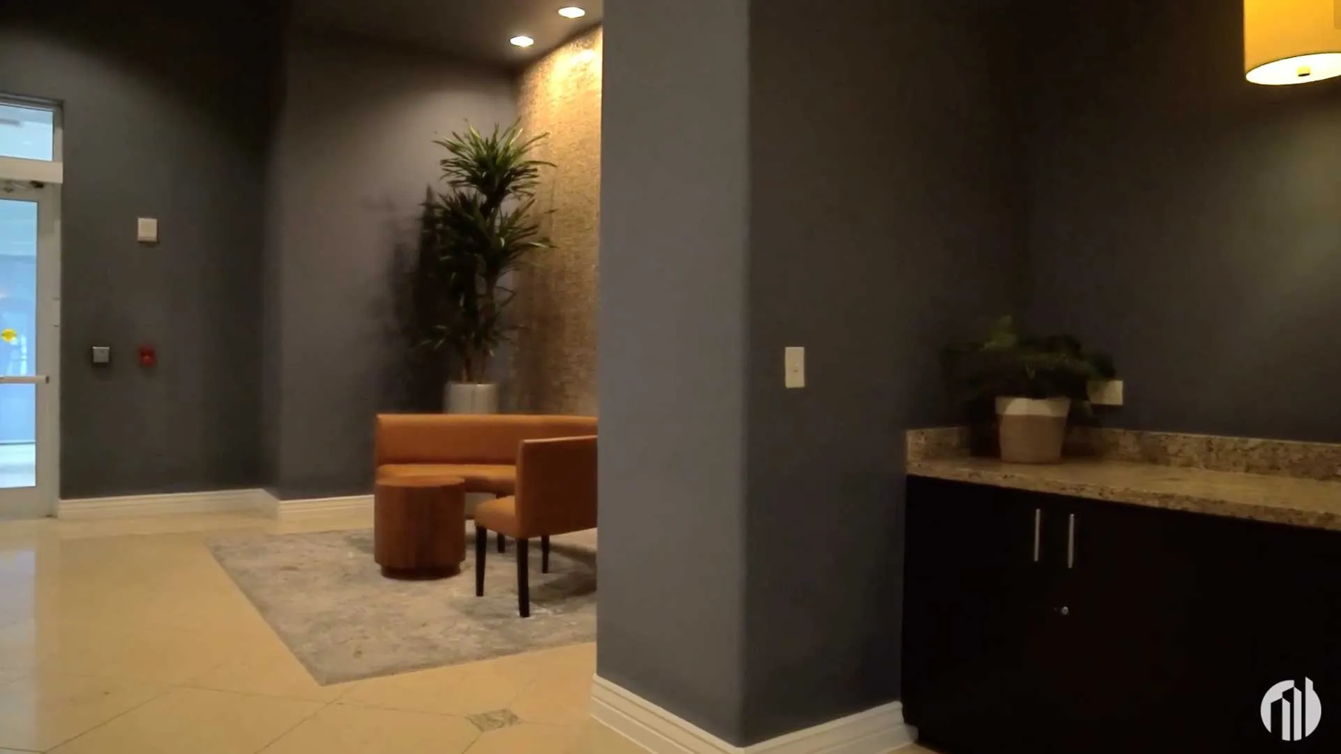 Vidorra Condominiums lobby with full-time concierge desk in downtown San Antonio